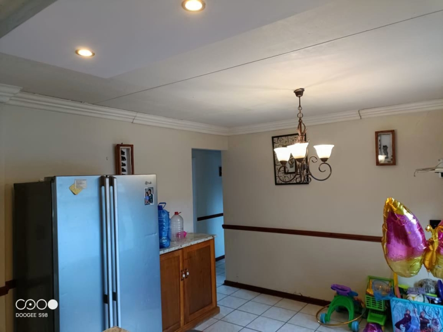 4 Bedroom Property for Sale in Langenhovenpark Free State
